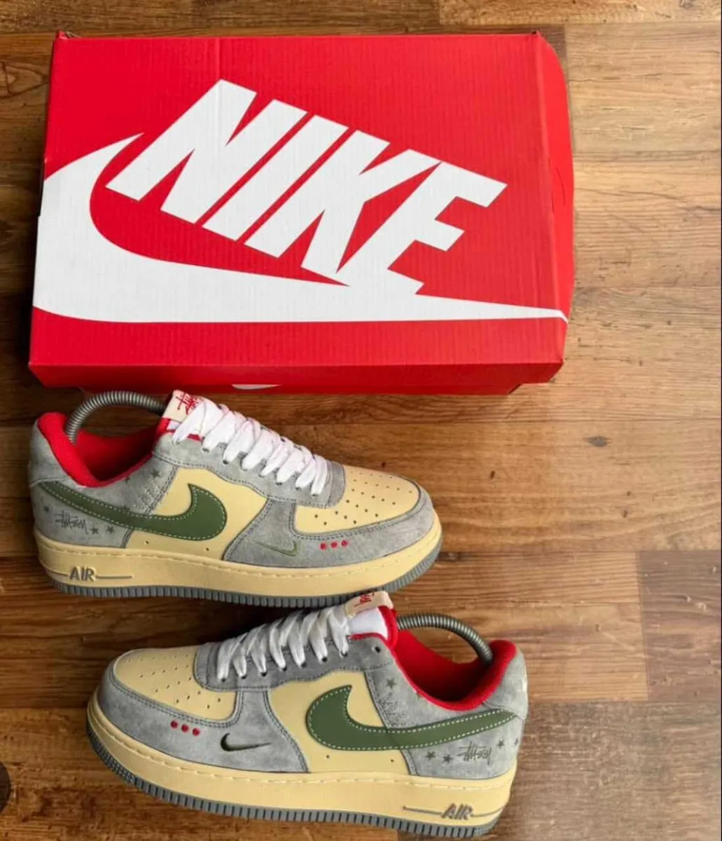 Nike Air Force 1